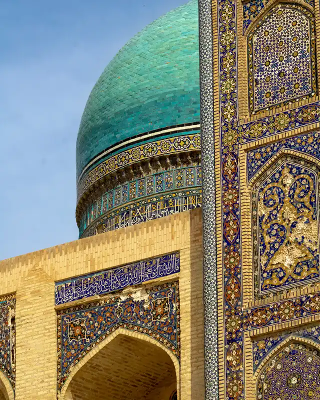 Buxorodagi Mir Arab madrasasi gumbazi